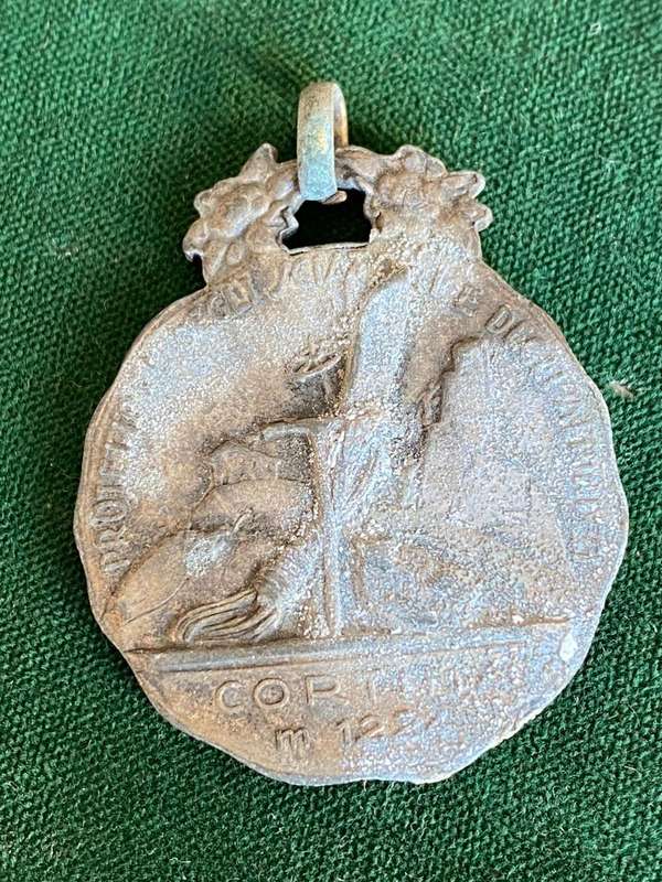 ITALIAN WW2 MEDAL-SAINT BERNARD WHO IS THE PATRON SAINT OF SKIERS AND MOUNTAINEERS-DIAMETER 35 MM
