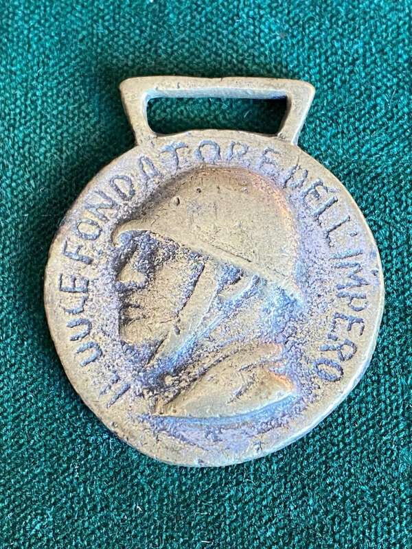 ITALIAN WW2 MEDAL-DIAMETER 30 MM