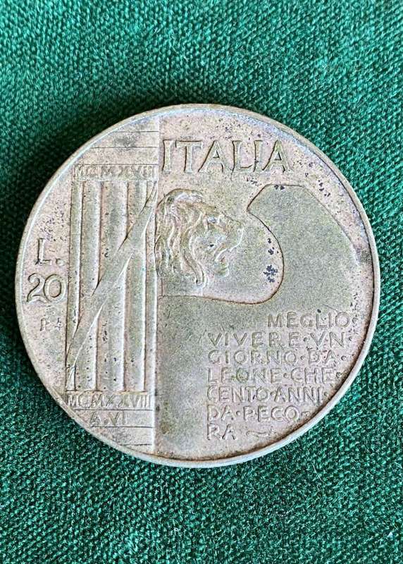 20 LIRE ITALIAN COIN