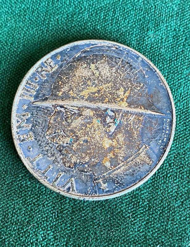 20 LIRE ITALIAN COIN