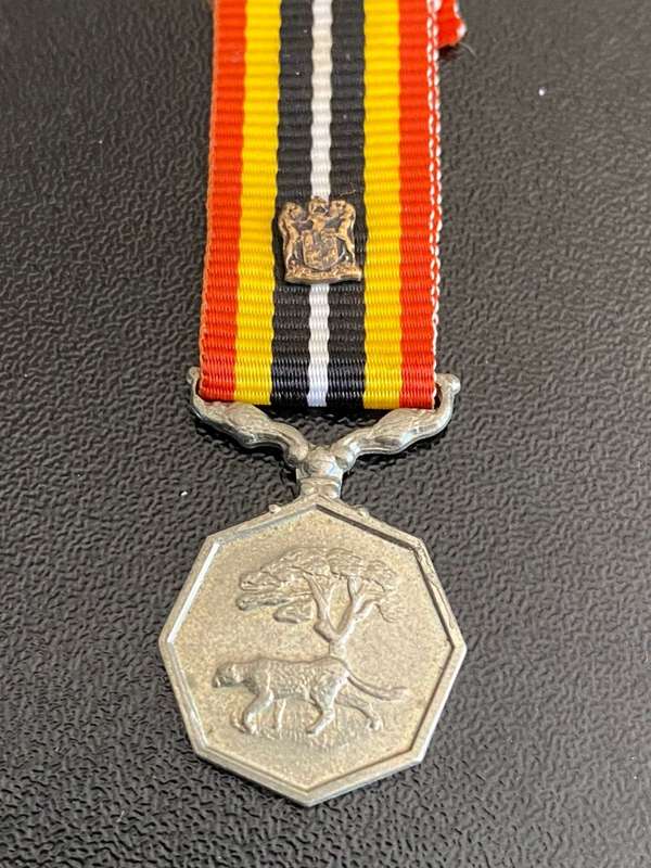 SOUTHERN AFRICA MEDAL-MINIATURE-SAM 1987-1990-WITH RIBBON DEVICE HONOURABLE MENTION IN DISPATCHES