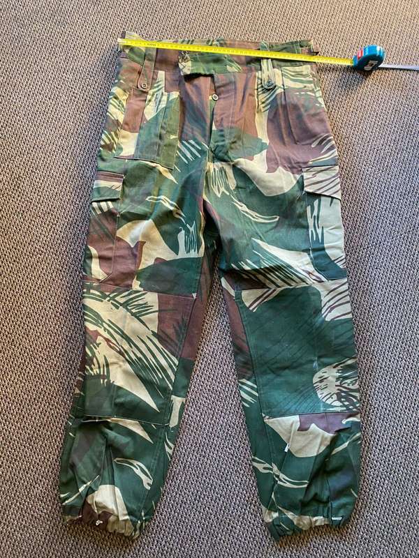 LARGE RHODESIAN CAMO TROUSERS-SIZE 34 WITH PIPE LENGTH OF 72 CM-PLEASE LOOK AT PICS FOR SIZE-LABELLE
