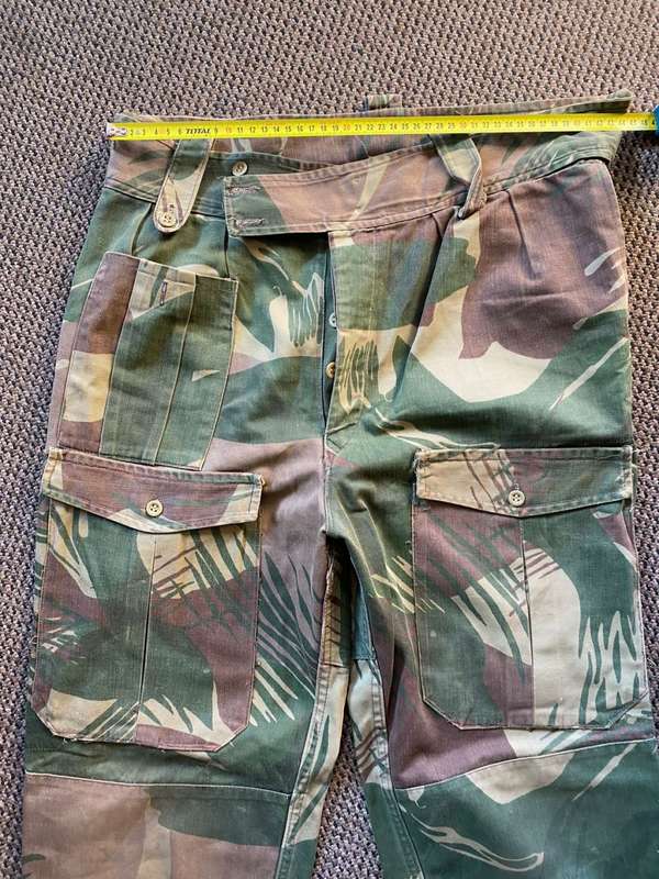 RHODESIAN CAMO TROUSERS-SIZE AT LEAST A 34-PLEASE LOOK AT PICS FOR MEASUREMENT-PIPE LENGTH 78CM-USED