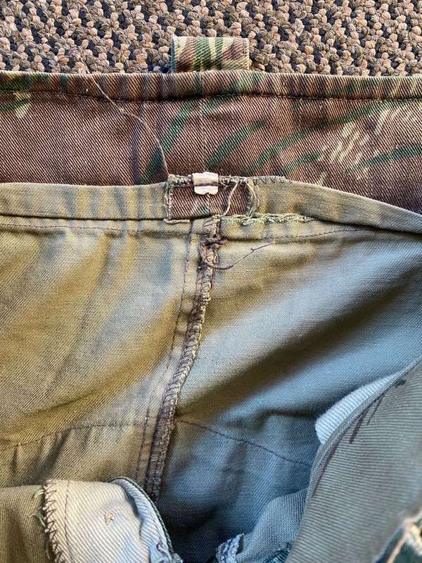 RHODESIAN CAMO TROUSERS-SIZE AT LEAST A 34-PLEASE LOOK AT PICS FOR MEASUREMENT-PIPE LENGTH 78CM-USED