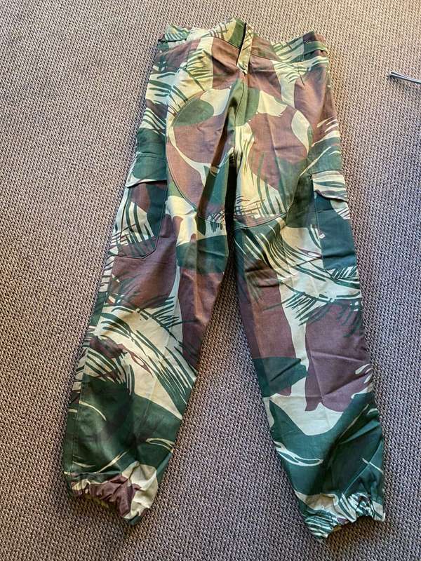 RHODESIAN CAMO TROUSERS-SIZE AT LEAST A 34-PLEASE LOOK AT PICS FOR MEASUREMENT-PIPE LENGTH 78CM-USED