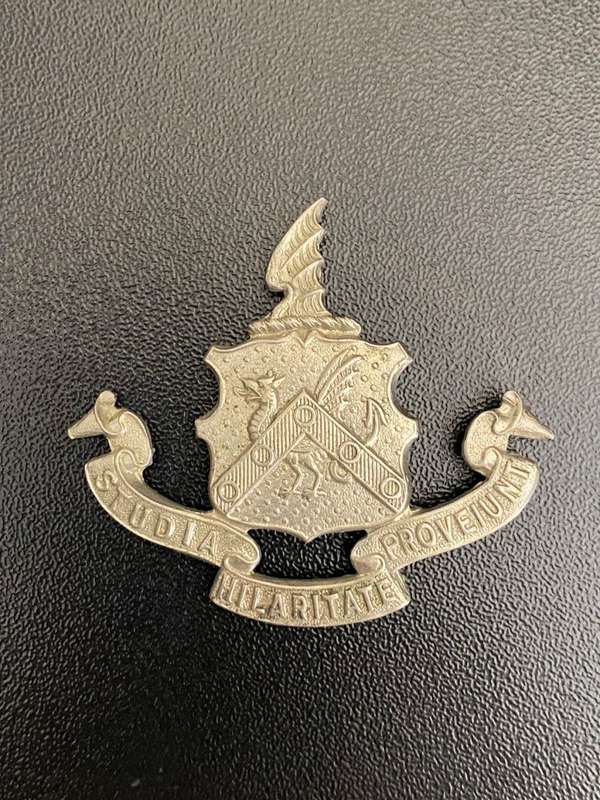 KINGS COLLEGE CADET CORPS CAP BADGE-2 LUGS