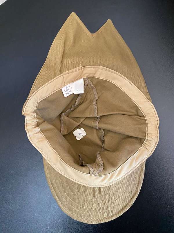 ORIGINAL RECCE,BROWN OR DARK KHAKI,SWALLOW TAIL CAP-COMES WITH PAPER LABEL CODE TYPE F(LIBYAN)FOR CR