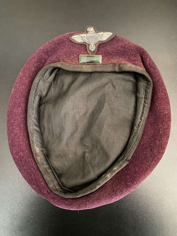 SCARCE ORIGINAL 45 PARA BRIGADE BERET-WORN 1994-MAY 1995-BERET BADGE ON BLACK LEATHER BACKING-INSIDE