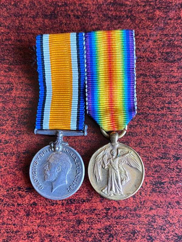 MINIATURE WW1 PAIR