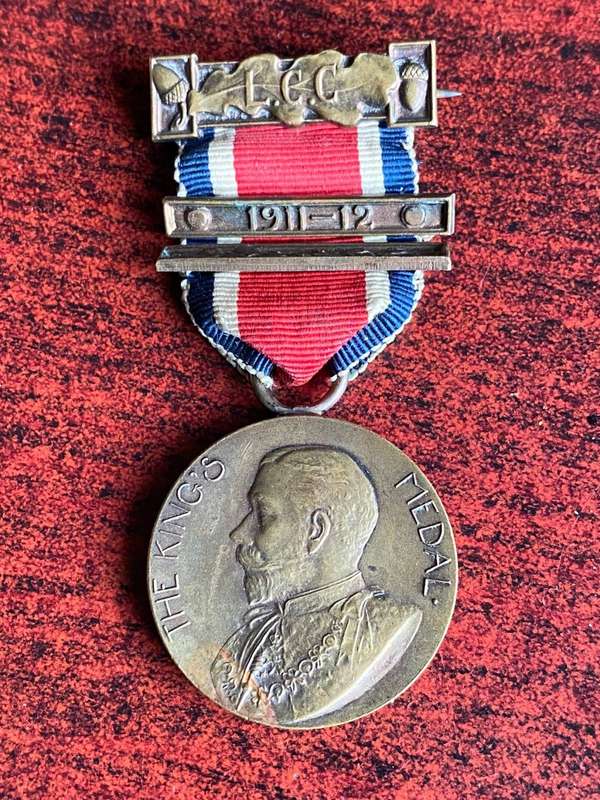 FULL SIZE KINGS MEDAL