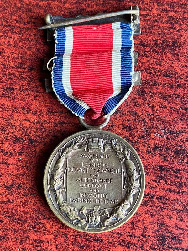 FULL SIZE KINGS MEDAL