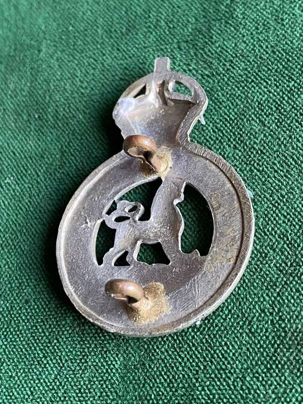 SA CONSTABULARY WHITE METAL HELMET AND CAP BADGE-WORN BY PERSONNEL OTHER THAN MEDICAL BRANCH-2 LUGS-