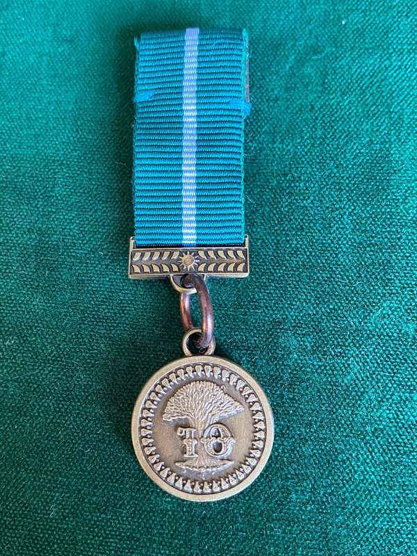 NAMIBIAN POLICE MINIATURE BRONZE MEDAL FOR 10 YEAR SERVICE-FULL SIZE