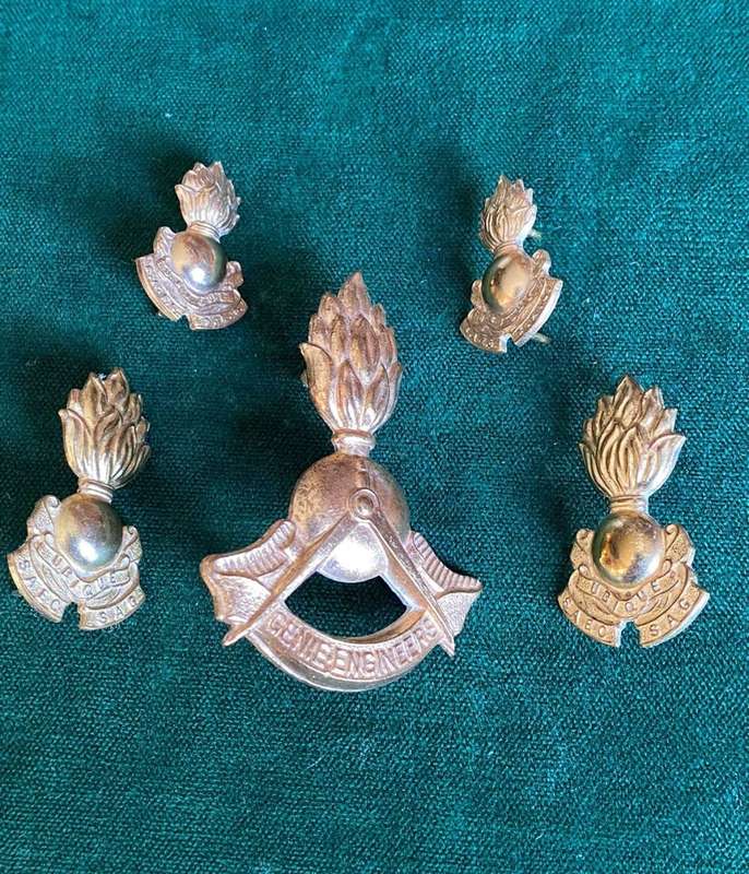 SA ENGINEERS-GILDING METAL CAP,COLLARS AND MESS DRESS COLLARS-WORN 1959-1970-ALL LUGS + PINS INTACT
