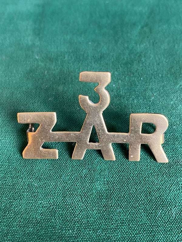 3 RD ZUID AFRIKAANS RUITERS TITLE-SHEET METAL - 2 LUGS -WORN 1915-18