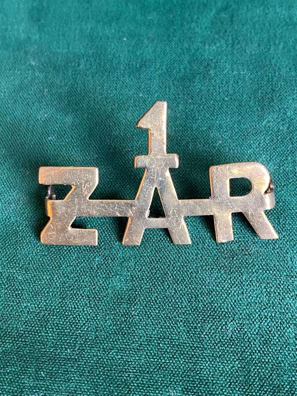 1ST ZUID AFRIKAANS RUITERS TITLE-SHEET METAL - 2 LUGS -WORN 1915-18