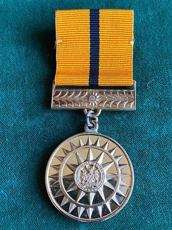 NAMIBIAN POLICE FULL SIZE HONOURABLE DISCHARGE MEDAL (2003) AWARDED ON HONOURABLE DISCHARGE FROM THE