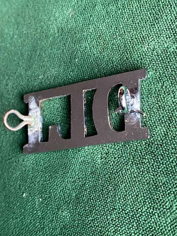 DURBAN LIGHT INFANTRY CHROMED SHOULDER TITLE-APPROVED IN 1990- 2 LUGS