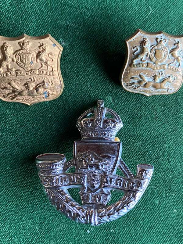 DURBAN LIGHT INFANTRY CAP AND COLLARS-WORN 1919-1964-SLIDER + LUGS COMPLETE