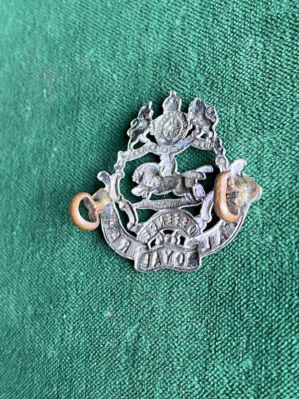NATAL ROYAL REGIMENT WHITE METAL COLLAR BADGE-WORN 1902-1913- 2 LUGS