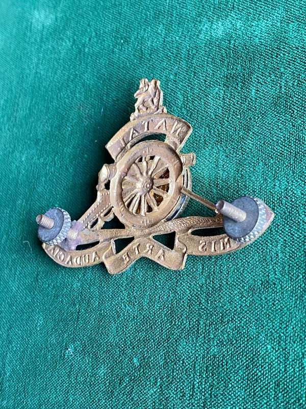 NATAL FIELD ARTILLERY CAP BADGE-ADOPTED IN 1967 GILDING METAL-WORN BY OTHER RANKS-2 LUGS