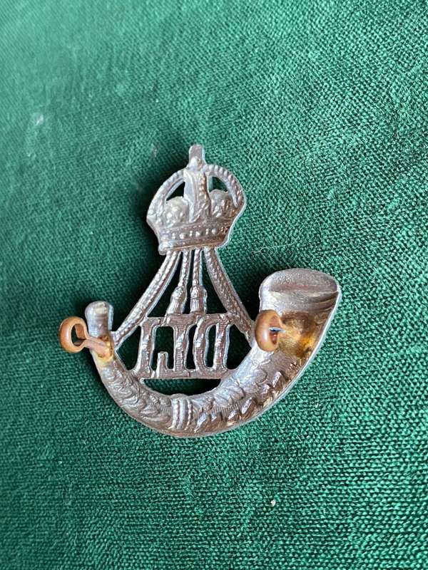 DURBAN LIGHT INFANTRY CAP BADGE-WORN 1902-1919- 2 LUGS