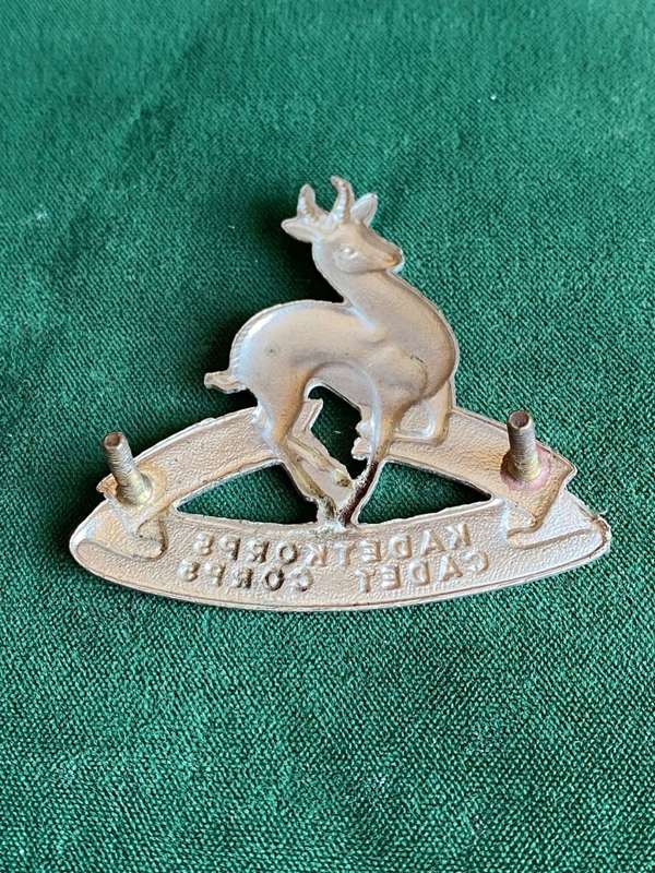 SA SCHOOL CADETS WHITE METAL CAP BADGE- 2 LUGS
