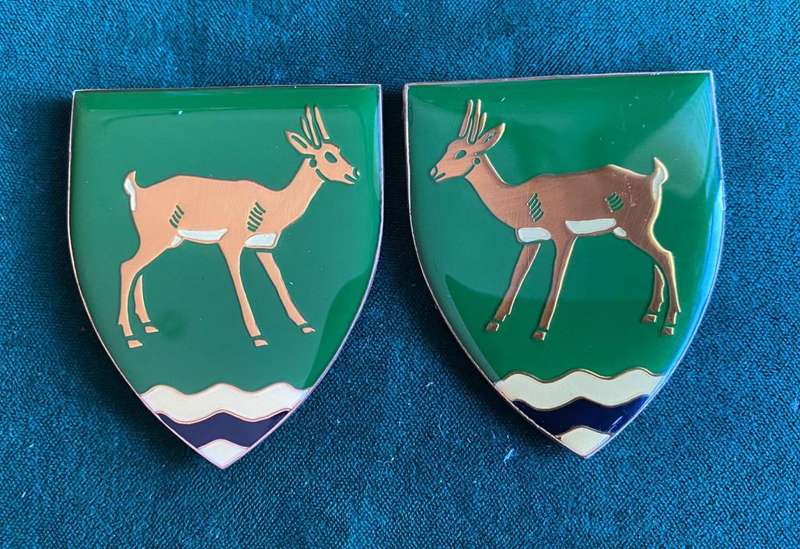 ORIBI COMMANDO FLASH PAIR-ORIGINAL-NO PINS-SILICONE ON THE BACK CAN BE CLEANED