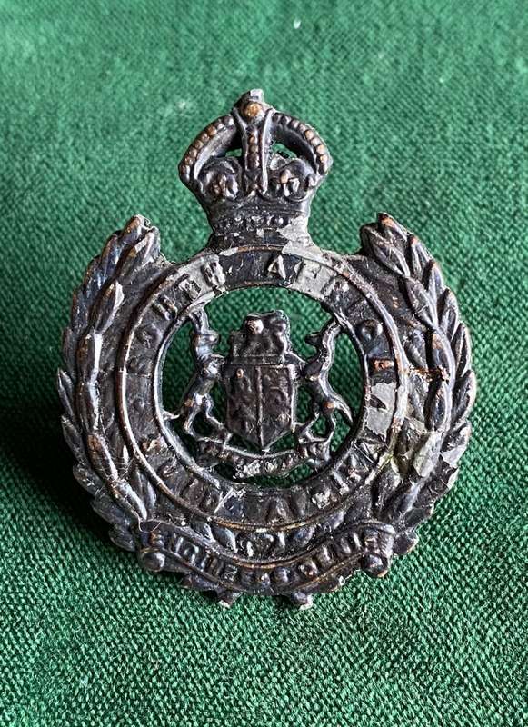 SA ENGINEERS,BLACK CAST CAP BADGE-WORN WW2- 2 LUGS