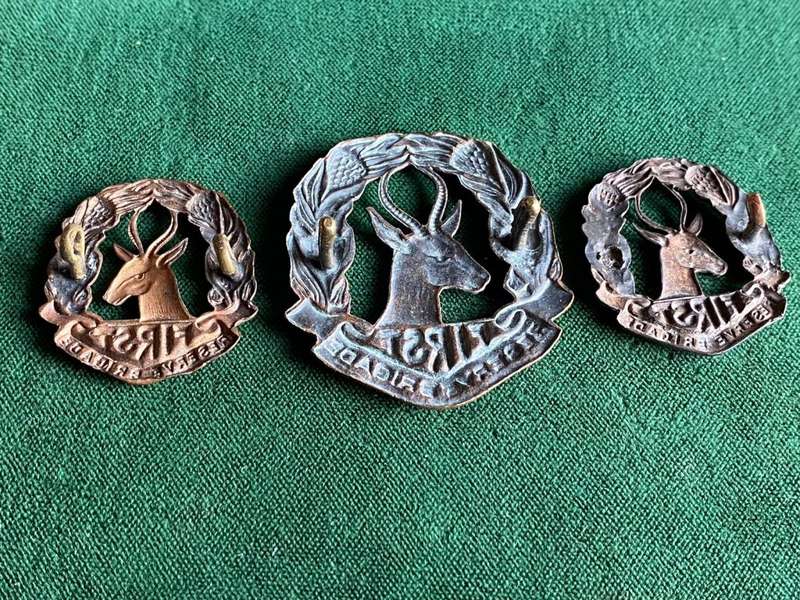 1ST RESERVE BRIGADE,BRASS CAP AND COLLARS-WORN 1940-43-ONE LUG MISSING