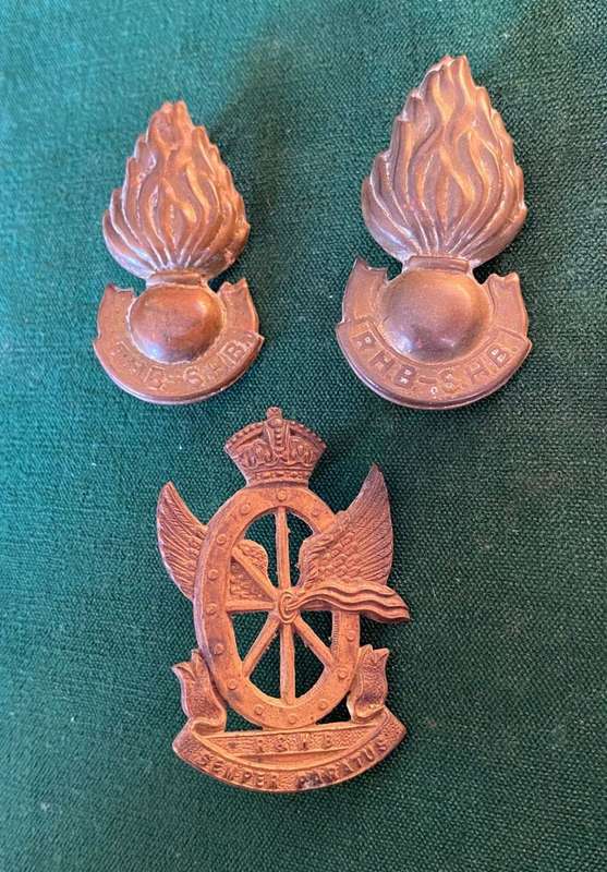 SA RAILWAYS AND HARBOURS BRIGADE GILDING METAL CAP AND COLLARS-WORN 1921-29 AND AGAIN 1940-1951-LUGS