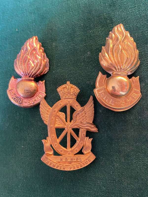 SA RAILWAYS AND HARBOURS BRIGADE GILDING METAL CAP AND COLLARS-WORN 1921-29 AND 1940-1951-LUGS COMPL