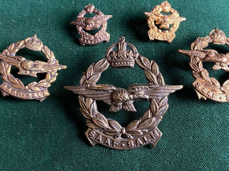 SAAF CAP COLLARS AND MESS DRESS COLLARS-WORN 1926-1959-ONE LUG EACH ON COLLARS MISSING