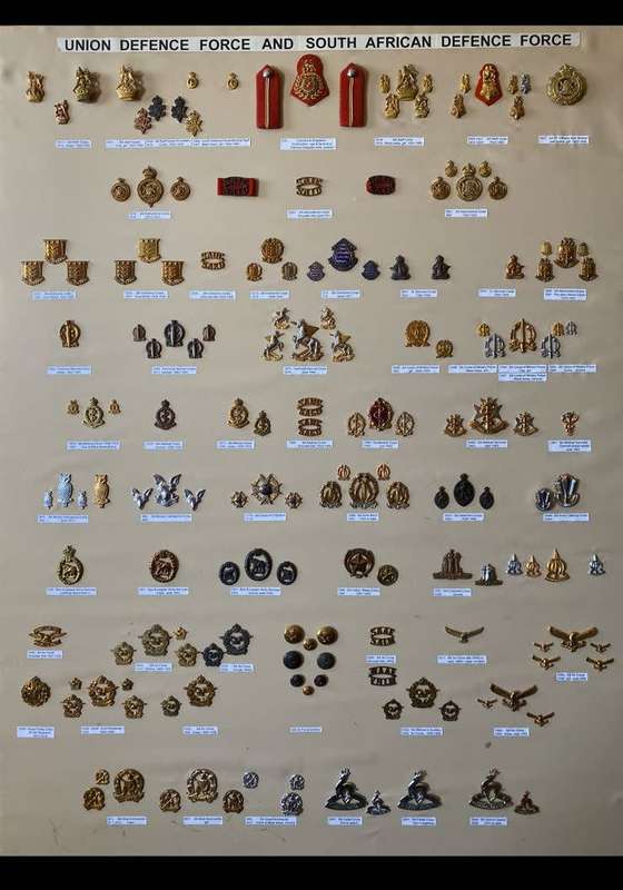 SAAF CAP COLLARS AND MESS DRESS COLLARS-WORN 1926-1959-ONE LUG EACH ON COLLARS MISSING