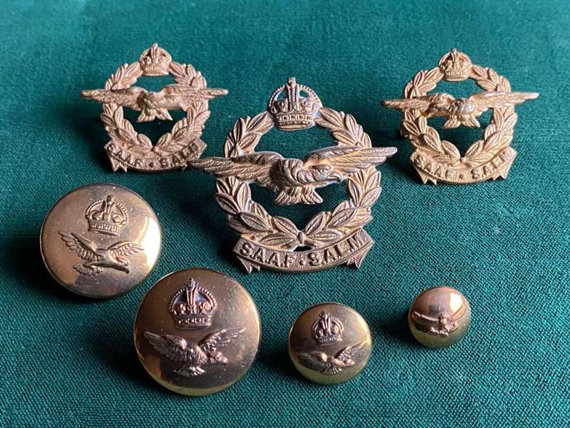 SAAF CAP,COLLARS AND 4 BUTTONS-WORN 1926-1959- LUGS INTACT