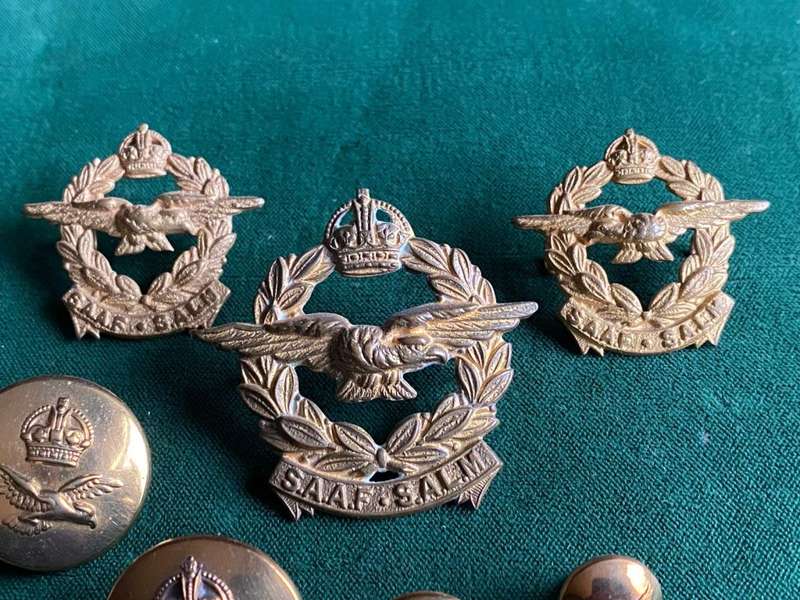 SAAF CAP,COLLARS AND 4 BUTTONS-WORN 1926-1959- LUGS INTACT
