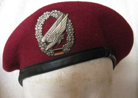 GERMAN ARMY PARATROOPER BERET - POST WAR - ORIGINAL SIZE 56.