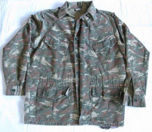 KOEVOET PATTERN CAMO JACKET SIZE LARGE.