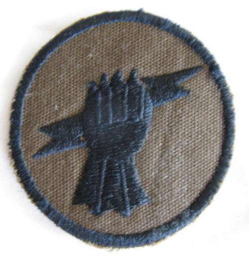 61 MECHANISED INFANTRY "C" SQUADRON (ARMOUR) CLOTH PATCH.  BLACK EMBROIDERED ON NUTRIA.