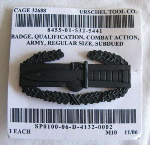 US CLOSE COMBAT QUALIFICATION BADGE - 2 PINS.