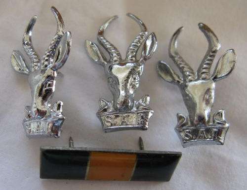 1 RECCE COMMANDO - WORN UNTIL 1985.  SMALL SPRINGBOK IN CHROME.  BERET BADGE WITH LUGS