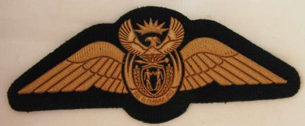 SAAF BRONZE TUPPER PILOTS WINGS - IRON-ON - 100 & MORE FLYING HOURS - POST 2003