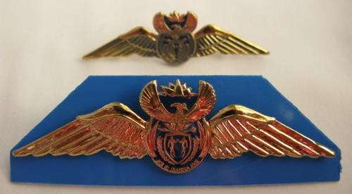 SAAF PILOTS WING FULL SIZE + MESS DRESS.  GOLD FOR 1000 FLYING HOURS & MORE.