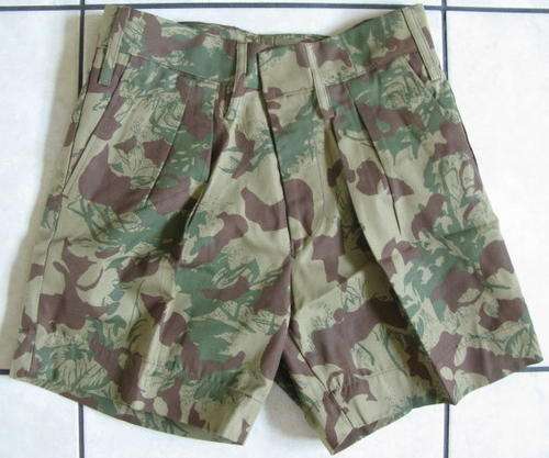 OLD SAP SPECIAL TASK FORCE 2ND PATTERN CAMO SHORTS LABELLED & DATED 1982 SIZE 81