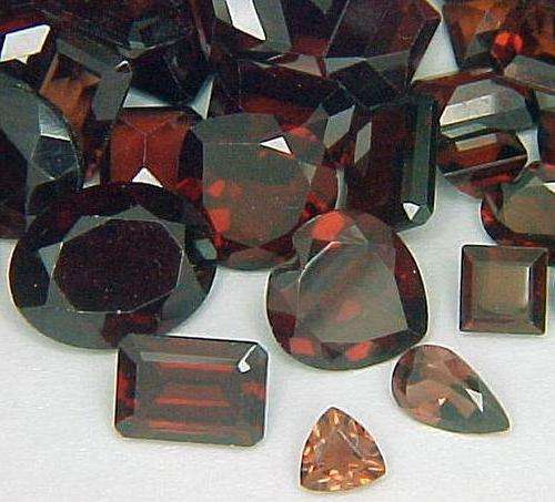 !!! 5.00 CT !!! PREMIUM GARNET LOT - 12 PIECES - START @ R1 ONLY !!!