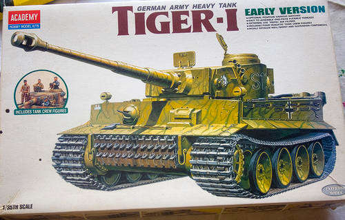 Academy 1/35 Tiger Tank