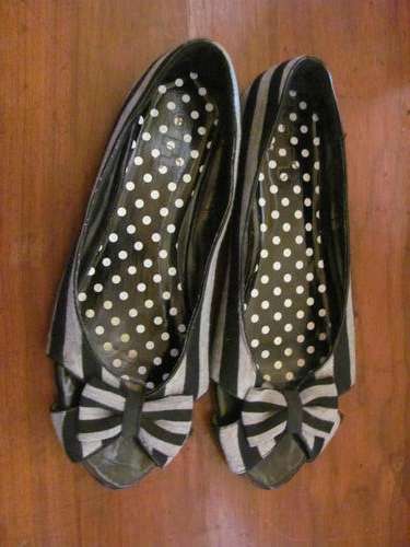 Stripe flat pumps (size 8)