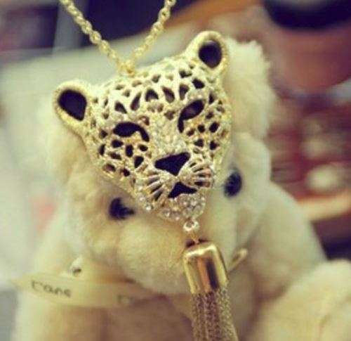 Elegant 18K Golden Chain Necklace With Rhinestone Leopard Head Pendant With Tassel in Gift Box