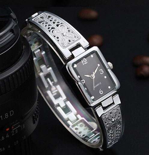 Super Elegant Ladies Dress Bracelet Wrist Watch, Exquisite High Finishing, Special Pattern Strap