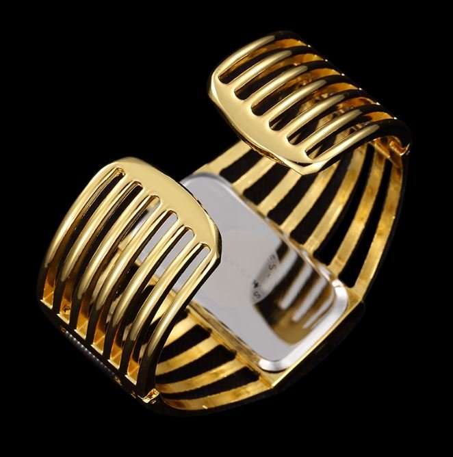 Elegant & Stylish Ladies Gold CANSNOW Bracelet Wrist Watch